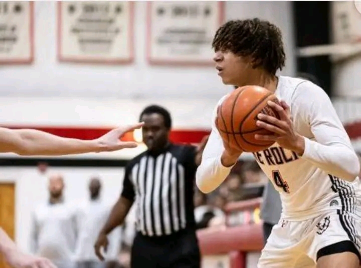 JUST NOW Rick Barnes Strikes Again :Tennessee Secures Commitment from French Standout Clarence Massamba… read more .