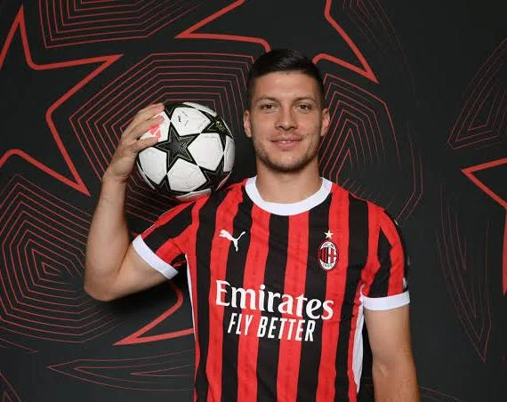Ultim’ora. Luka Jovic e l’AC Milan si Separano in un Epilogo Straziante