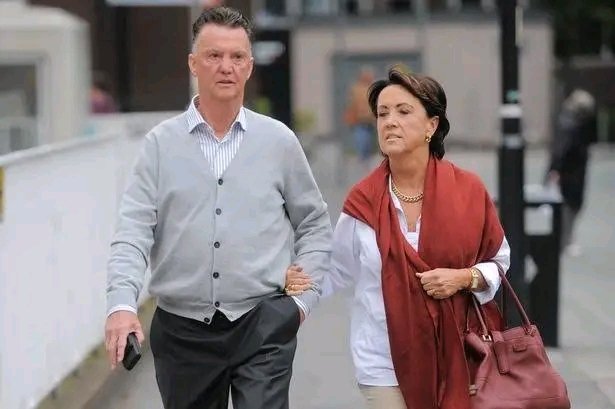 Schokgolf in de Sportwereld: Louis van Gaal Scheidt van Echtgenote wegens Buitenechtelijke Affaires