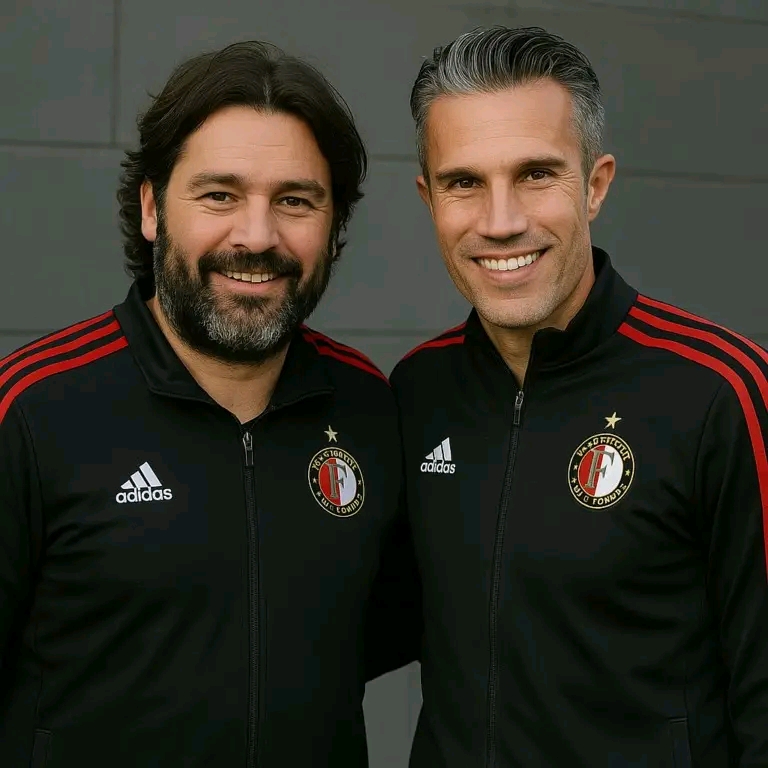 Robin van Persie Presenteert Nieuw Lid in de Staf: Feyenoord Verwelkomt Nieuwe Assistent-Coach in Ambitieuze Toekomstplannen