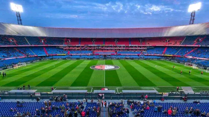 FEYENOORD ROTTERDAM START MET GROTE RENOVATIE VAN STADION OM HET BESTE TER WERELD TE WORDEN
