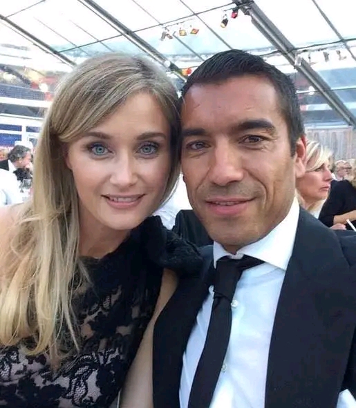 Breaking News!!! Eeuwige liefde in rood & wit: Giovanni van Bronckhorst en zijn vrouw’s sprookjesachtige reis inspireert Feyenoord-fans wereldwijd…