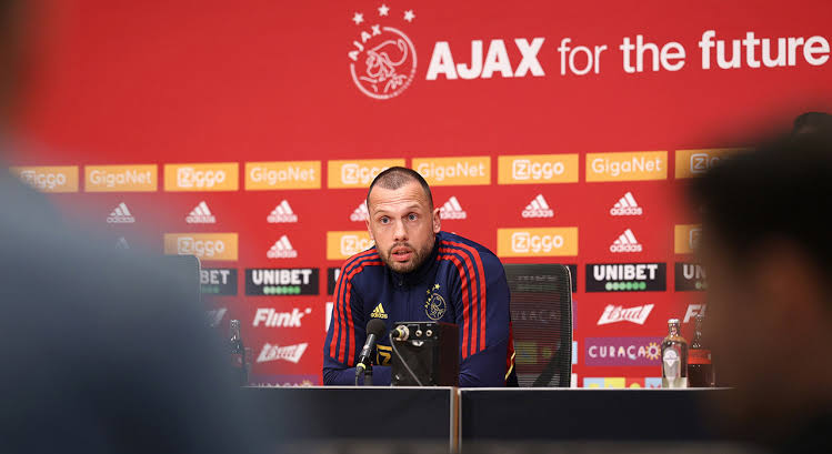 John Heitinga Bevestigt Voortijdig Vertrek bij Ajax: Binnenkijkje in de Beslissing die Amsterdam Schokte