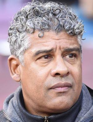 Rijkaard Breekt Stilte: Waarom Zijn Echtscheiding Onvermijdelijk Was – Een Voetbalicoon Spreekt…