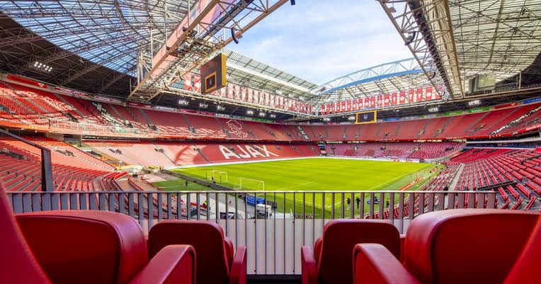 Breaking. Ajax en Hollywoodconsortium Onthullen $1,5 Miljard Visie voor een Futuristische Johan Cruijff ArenA met 80.000 Zitplaatsen…