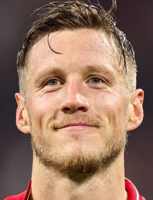 Geruchten nemen toe rond vertrek Wout Weghorst ondanks contract tot 2026..