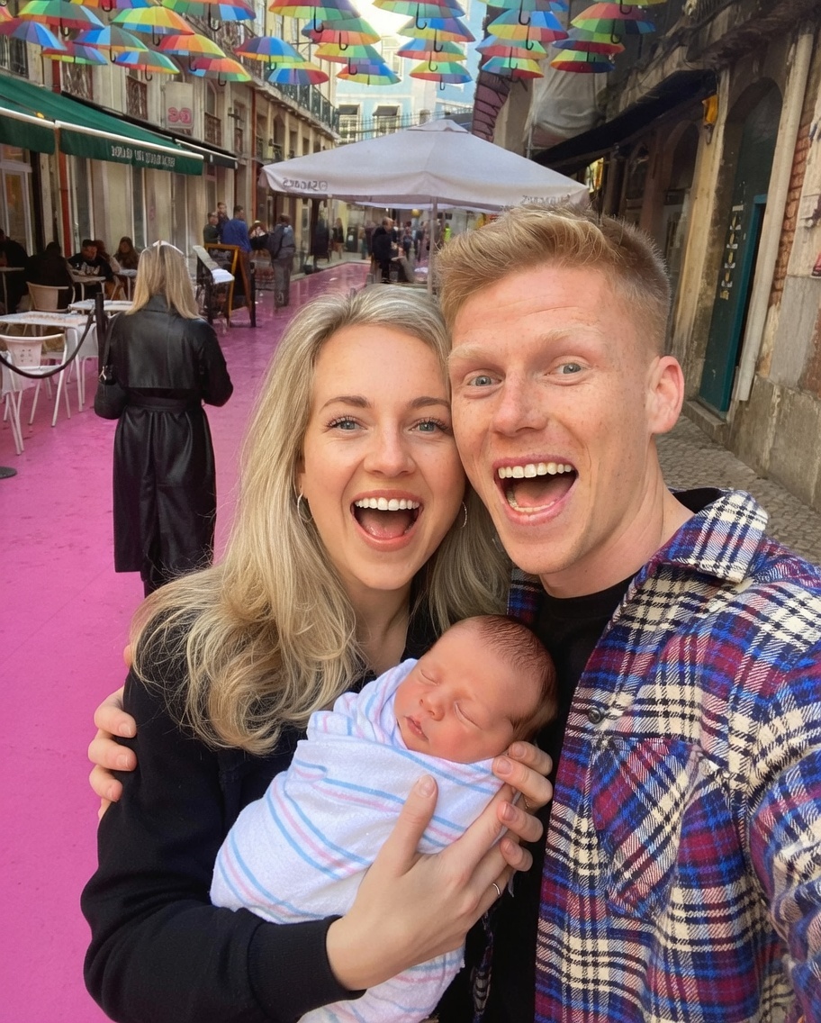 Dubbele Blijdschap: PSV-ster Jerdy Schouten en zijn vrouw vieren de geboorte van hun tweede kind…