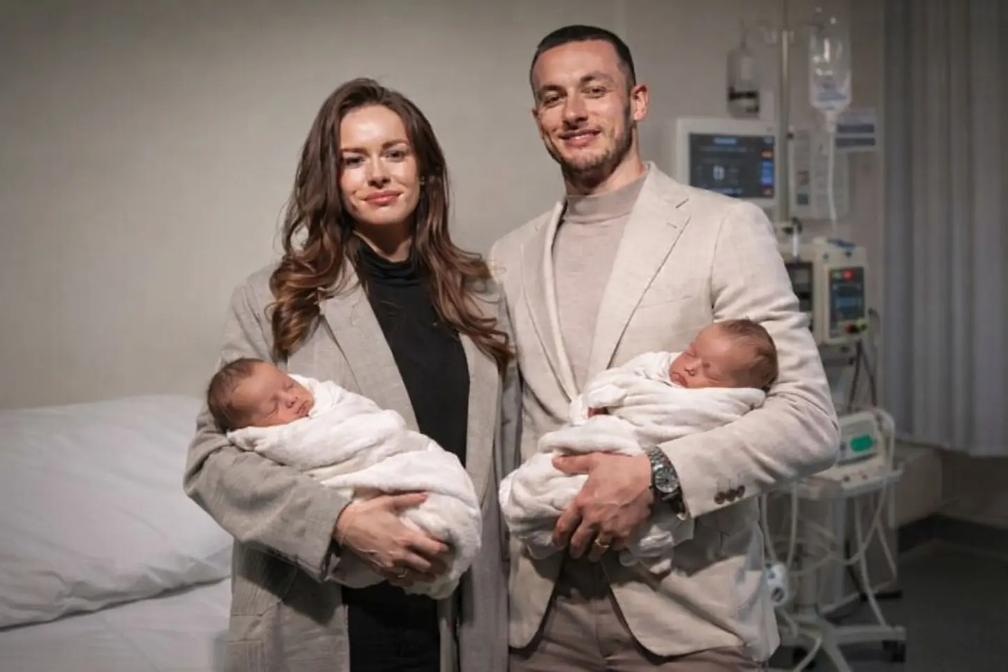 Gefeliciteerd: Feyenoord Rotterdam-doelman Justin Bijlow en zijn vrouw Dayenne Huipen verwelkomen nieuw leven 🎉